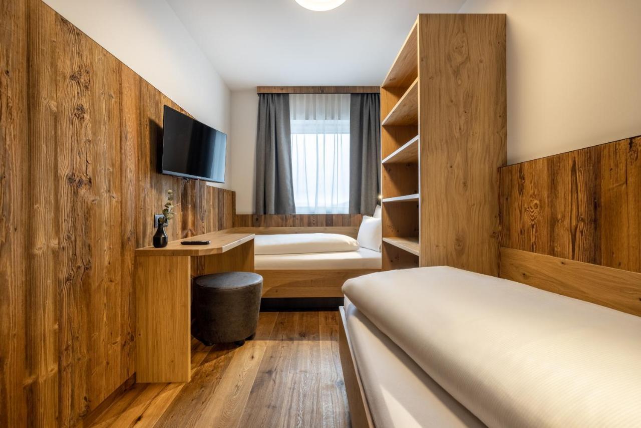 Gaestehaus Mirzl Bed & Breakfast