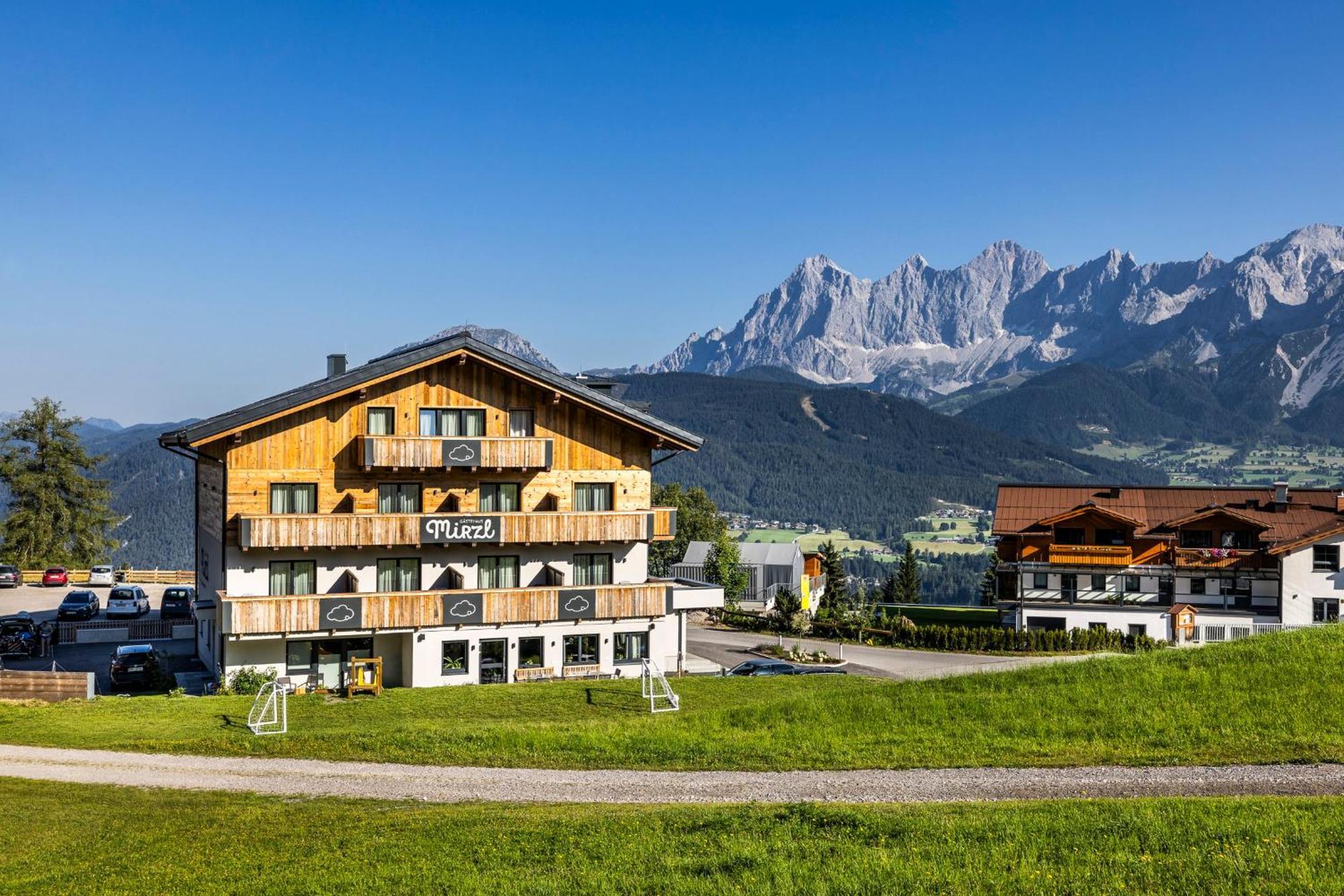 Gaestehaus Mirzl Bed & Breakfast